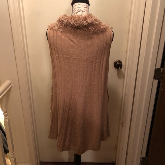 Sweater Vest, by one world. - Picture 4 of 7